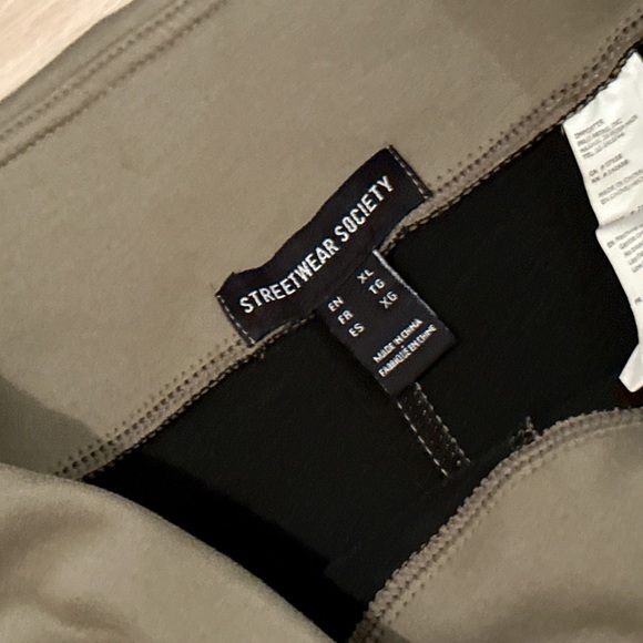 Streetwear Society Green Leggings XL - Stylish, Tight Fit, Good Condition - Picture 6 of 15